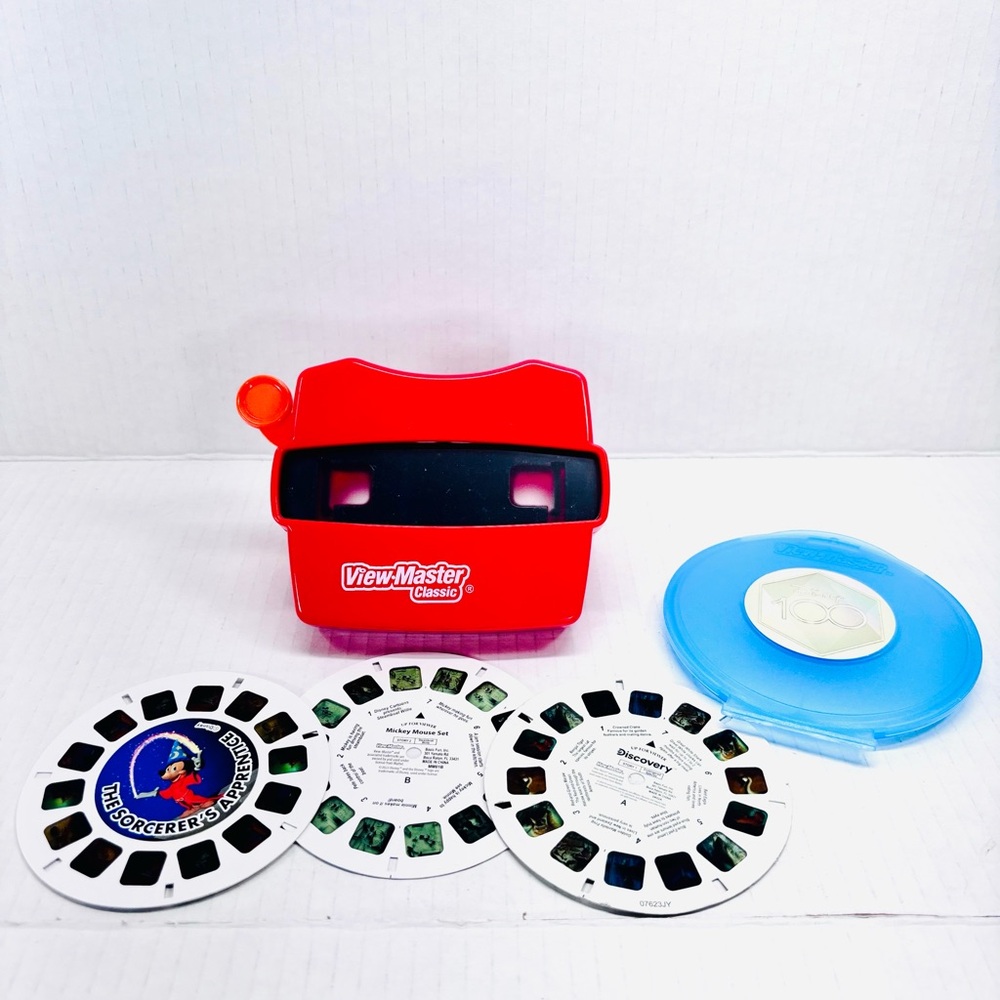 View-Master 3D Viewer Red Classic Retro Educational Toy 2020 With 3 Reels